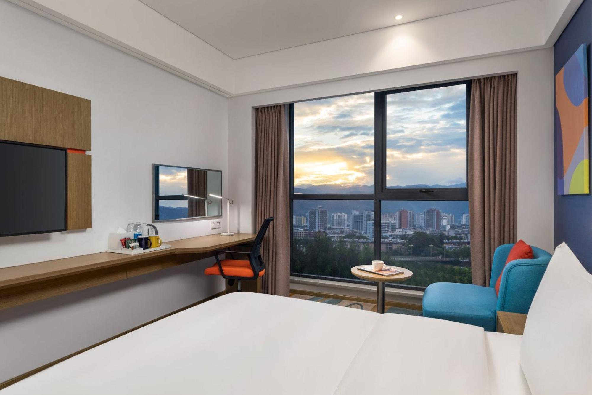 Holiday Inn Express - Xichang City Center By Ihg Exterior foto